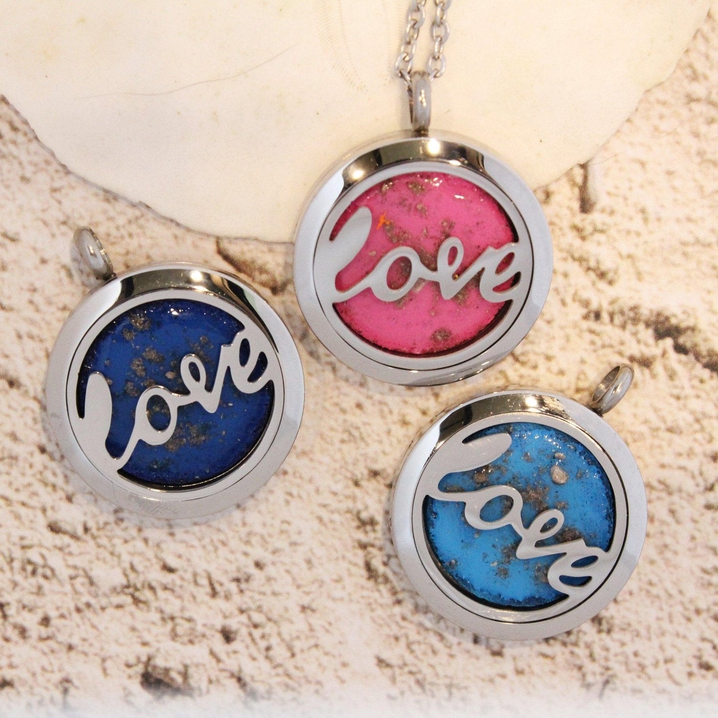 Stainless Steel Cremation Pendant – Ashes in Resin with 'Love' Pendant